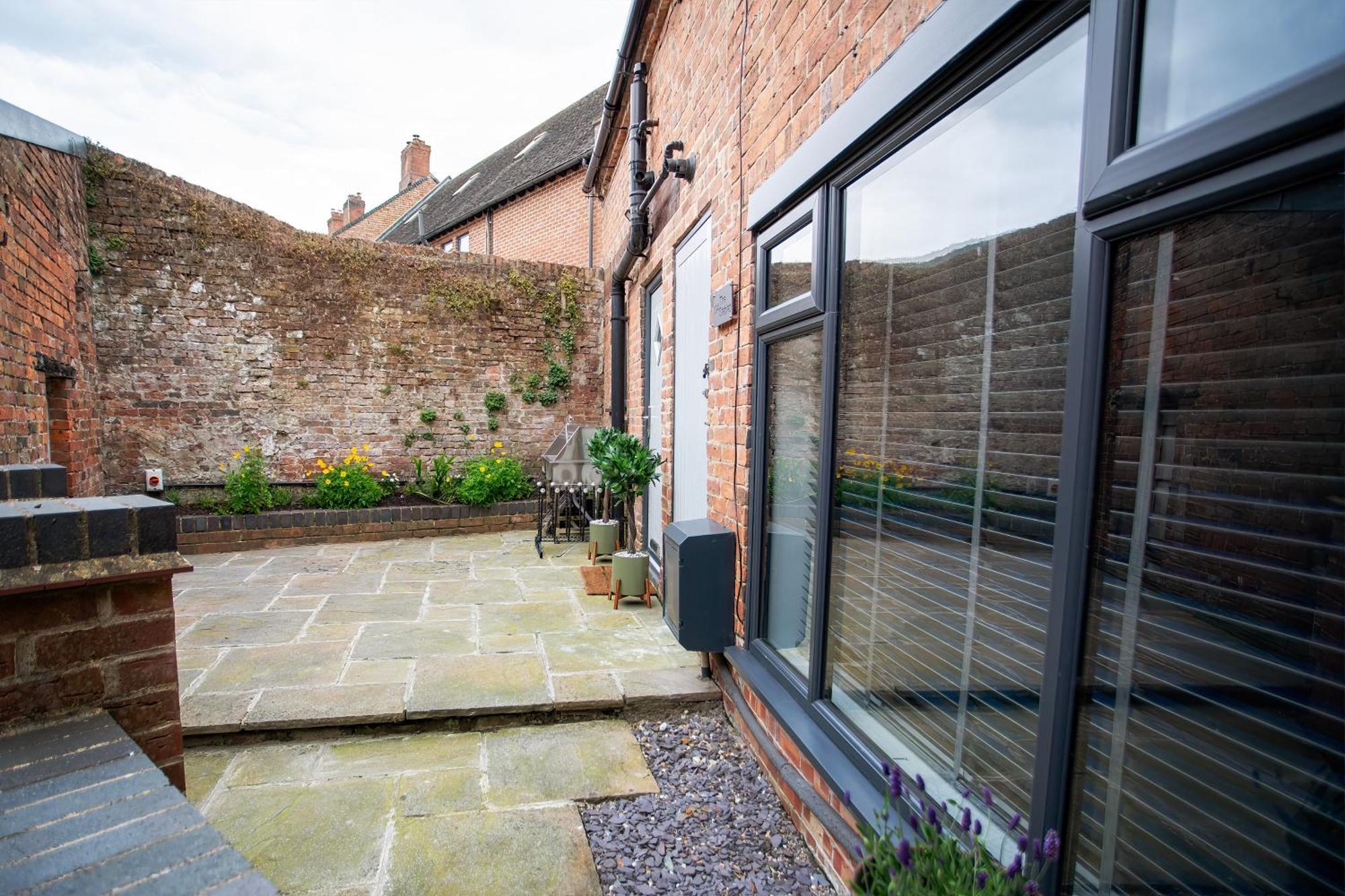 Stunning Ashbourne Town Centre Cottage Near Alton Towers Peak District Derbyshire エクステリア 写真
